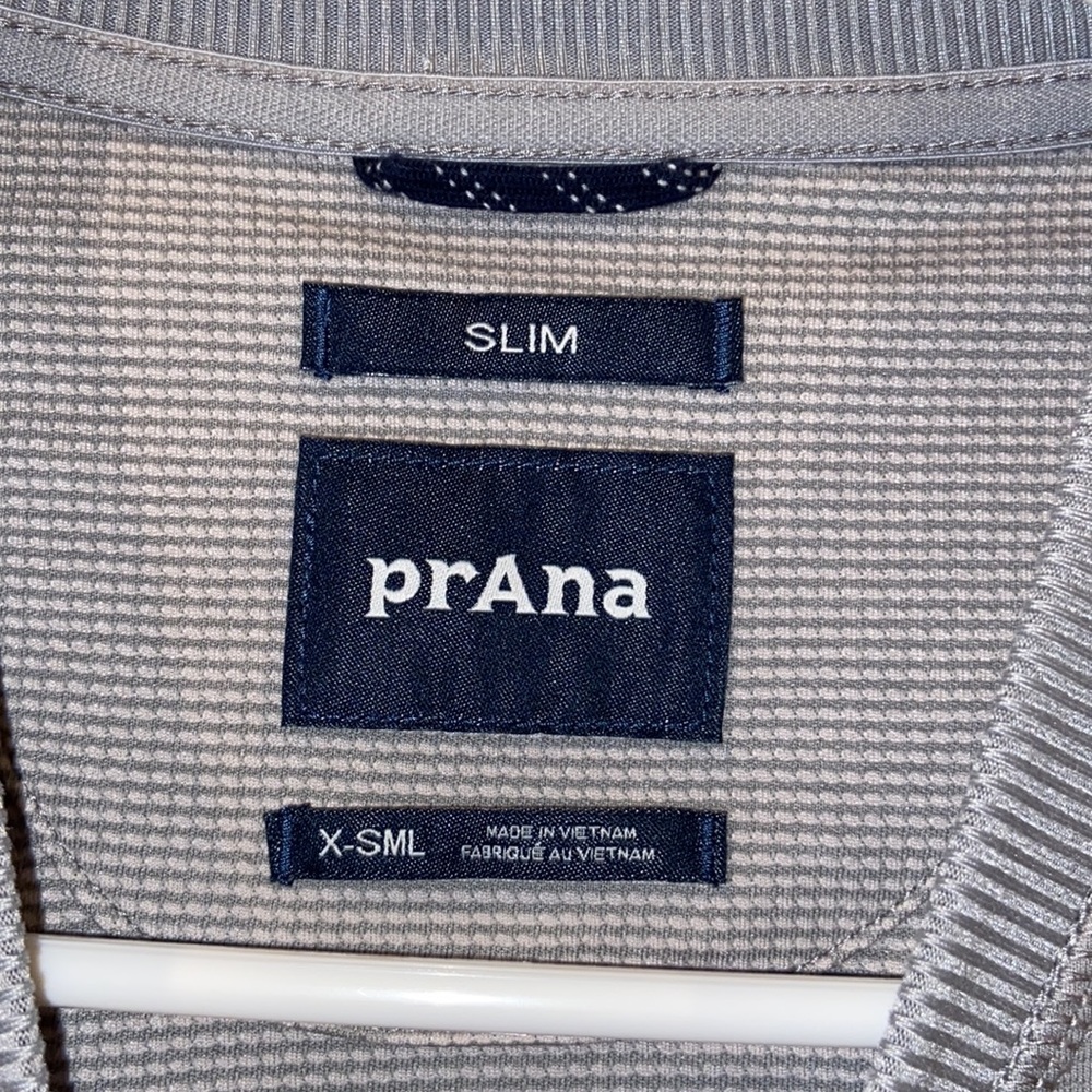 Prana Sol Defender henley NWOT - Picture 4 of 7